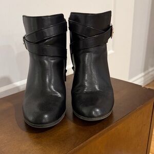 Ankle boot, 3” heel.